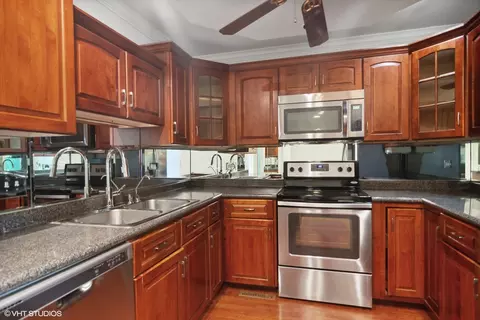 4155 Crimson Dr, Hoffman Estates, IL 60192 photo 3