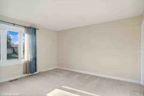 4155 Crimson Dr, Hoffman Estates, IL 60192 photo 11