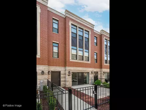 2259 W Coulter St #3, Chicago, IL 60608