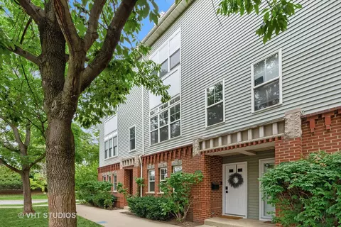 1772 W Ainslie St, Chicago, IL 60640