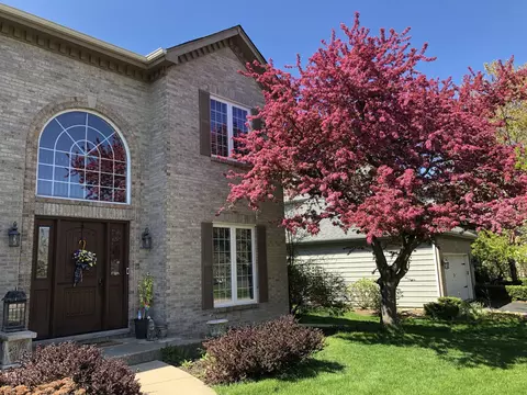530 Blackberry Ridge Dr, Aurora, IL 60506