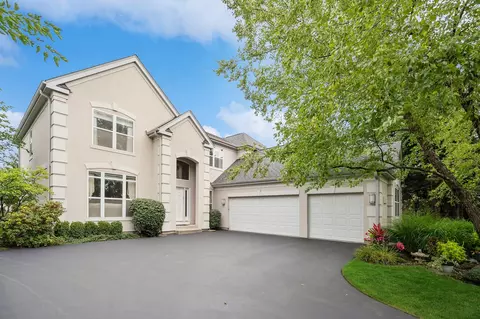 2597 Anne Ln, Northbrook, IL 60062