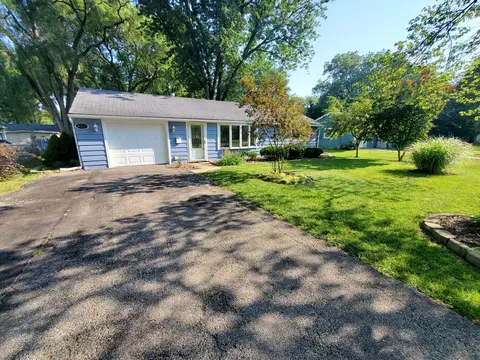 451 Florida Ave, Aurora, IL 60506