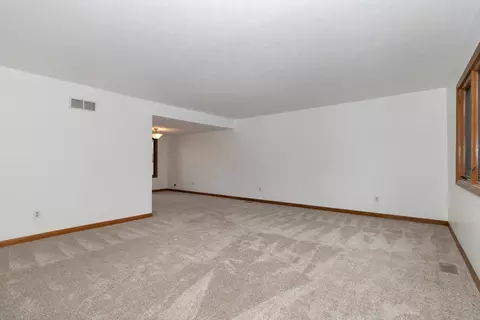 703 Landau Ln, Normal, IL 61761 photo 5