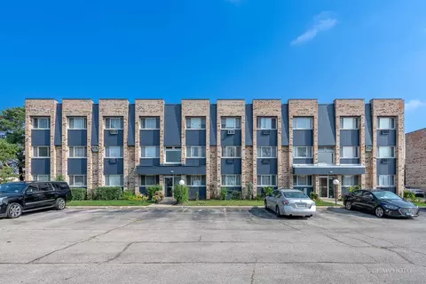 8667 12 W Foster Ave #1B, Chicago, IL 60656