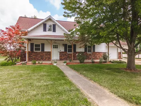 401 Madison St, Hopedale, IL 61747