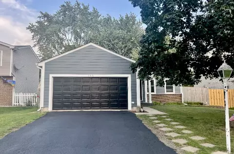 765 Rodenburg Rd, Roselle, IL 60172