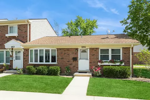 255 Bay St #255, Wood Dale, IL 60191