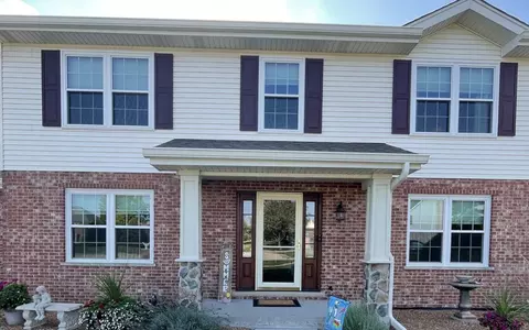 701 Young Dr, New Lenox, IL 60451