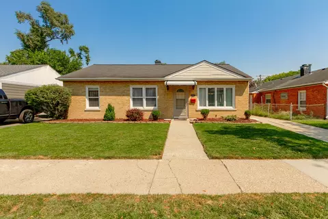 4443 Center Ave, Lyons, IL 60534