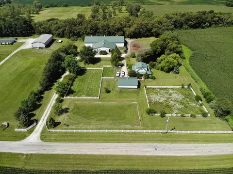 28924 S Klemme Rd, Beecher, IL 60401