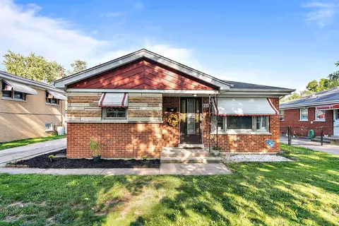 15255 Hamlin Ave, Midlothian, IL 60445