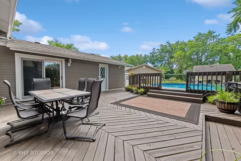 4180 Dixon Dr, Hoffman Estates, IL 60192 photo 32