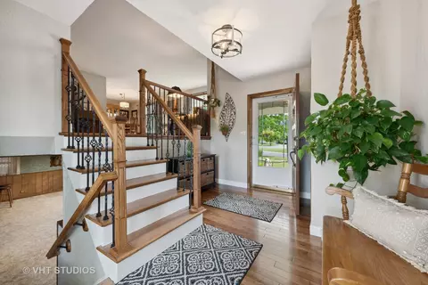 4180 Dixon Dr, Hoffman Estates, IL 60192 photo 4