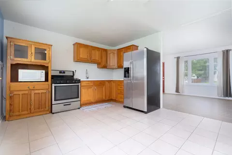 205 Laurie Dr, Lockport, IL 60441 photo 3