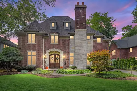 722 N Elm St, Hinsdale, IL 60521
