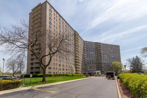 7061 N Kedzie Ave #1103, Chicago, IL 60645