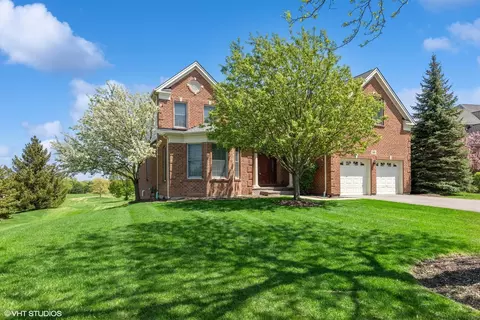 44 Tournament Drive South Dr, Hawthorn Woods, IL 60047