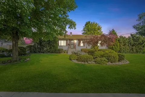 4431 Sunnyside Ave, Brookfield, IL 60513