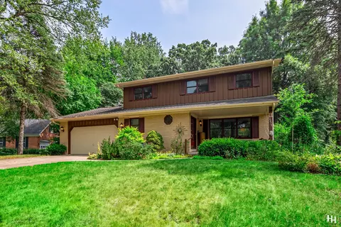 2275 Tara Dr, Elgin, IL 60123