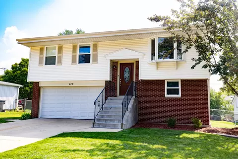 713 Geneva Ave, Romeoville, IL 60446