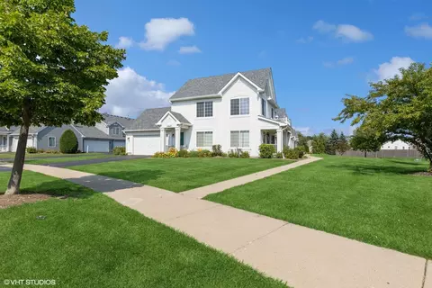 39689 N Warren Ln, Beach Park, IL 60083