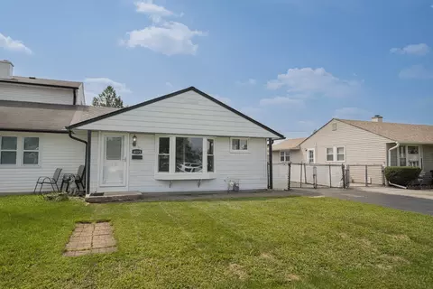 4113 W 89th Pl, Hometown, IL 60456