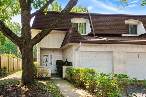 204 Pin Oak Dr #204, Wilmette, IL 60091