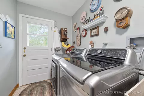 624 Bridle Ln, Wheaton, IL 60187 photo 10