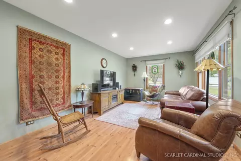 624 Bridle Ln, Wheaton, IL 60187 photo 13