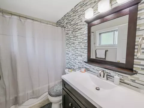 1013 Apple Valley Dr, Bartlett, IL 60103 photo 23