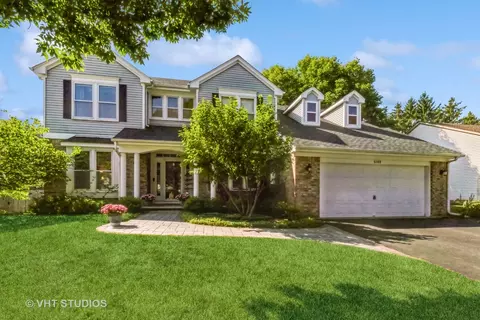 5149 Conifer Ln, Gurnee, IL 60031