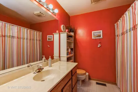 5149 Conifer Ln, Gurnee, IL 60031 photo 12