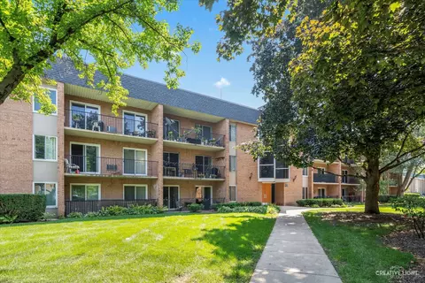 1052 N Mill St #4-308, Naperville, IL 60563
