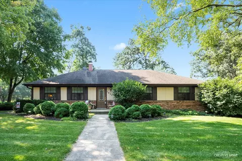 1922 Fays Ln, Sugar Grove, IL 60554