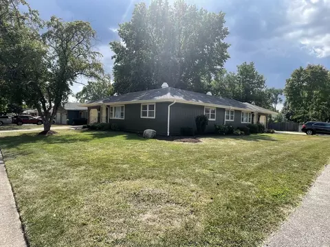 745 Congdon Ave, Elgin, IL 60120