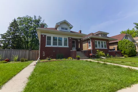 3208 Vernon Ave, Brookfield, IL 60513