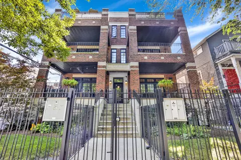 1217 W School St #2, Chicago, IL 60657