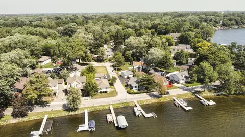 25126 W Lake Shore Dr, Ingleside, IL 60041 photo 25