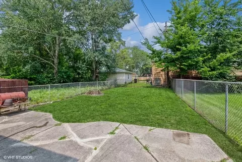 2152 E 96th St, Chicago, IL 60617 photo 9