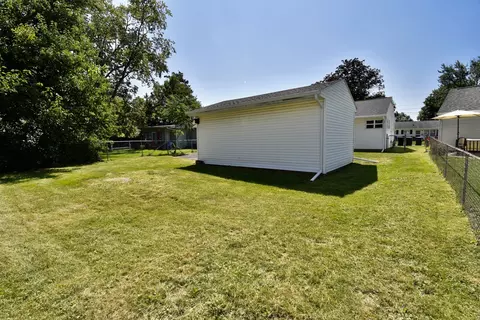 406 Maizefield Ave, Bloomington, IL 61701 photo 5