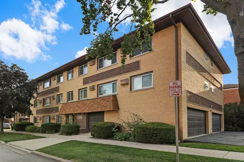 1297 Harding Ave #3A, Des Plaines, IL 60016