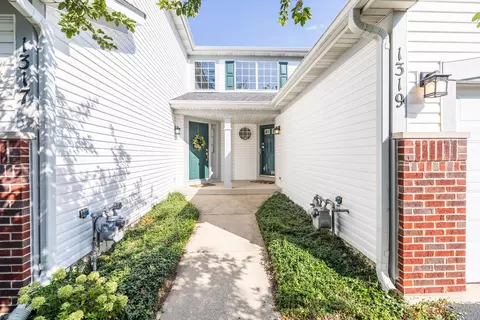 1319 Filly Ln, Bartlett, IL 60103 photo 2