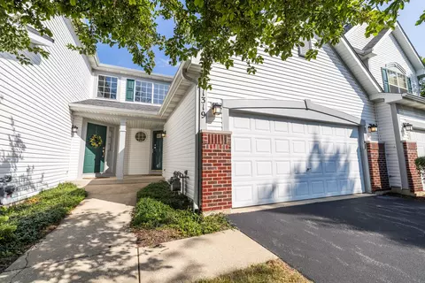 1319 Filly Ln, Bartlett, IL 60103