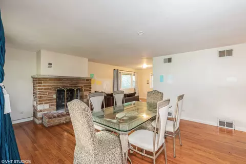 828 Exmoor Rd, Olympia Fields, IL 60461 photo 3
