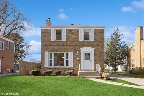 2318 Kensington Ave, Westchester, IL 60154