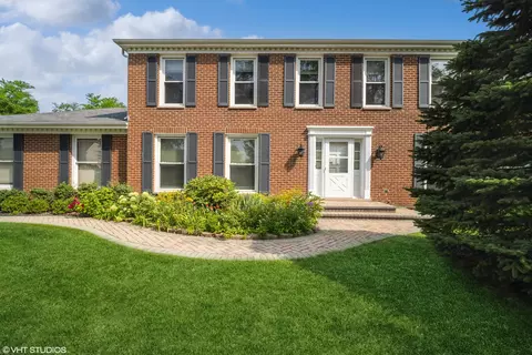 4104 Bristol Ct, Northbrook, IL 60062