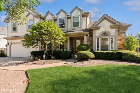 1401 Margate Dr, Buffalo Grove, IL 60089