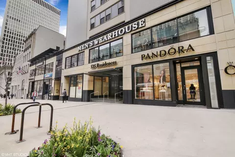 535 N Michigan Ave #2709, Chicago, IL 60611