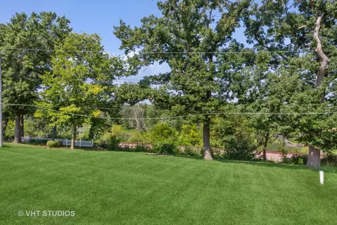 1902 Oak Leaf Dr, South Beloit, IL 61080 photo 9